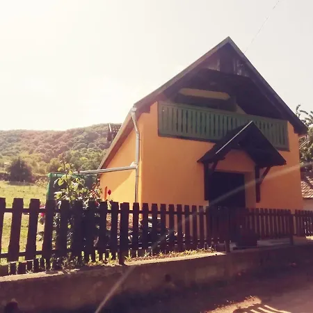 Kadarok Vendeghaza A Somlo-hegyen * Somloszolos