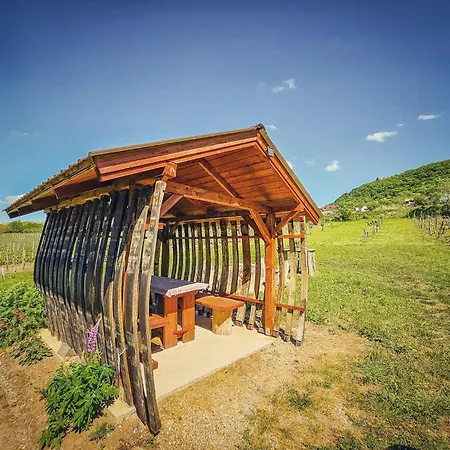 Kadarok Vendeghaza A Somlo-hegyen *
